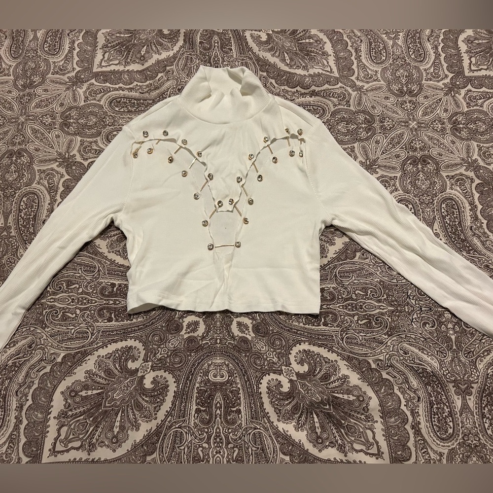 Akira long sleeve crop top 💥 punk 💥 burning man 💥 rhinestone 💥 safety pins M